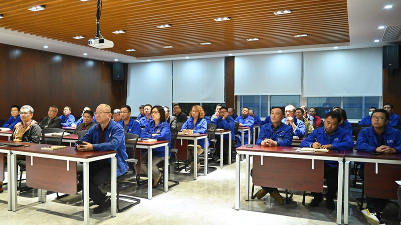 根据我国相关规定，自考本科申请学位证的时间限制如下：